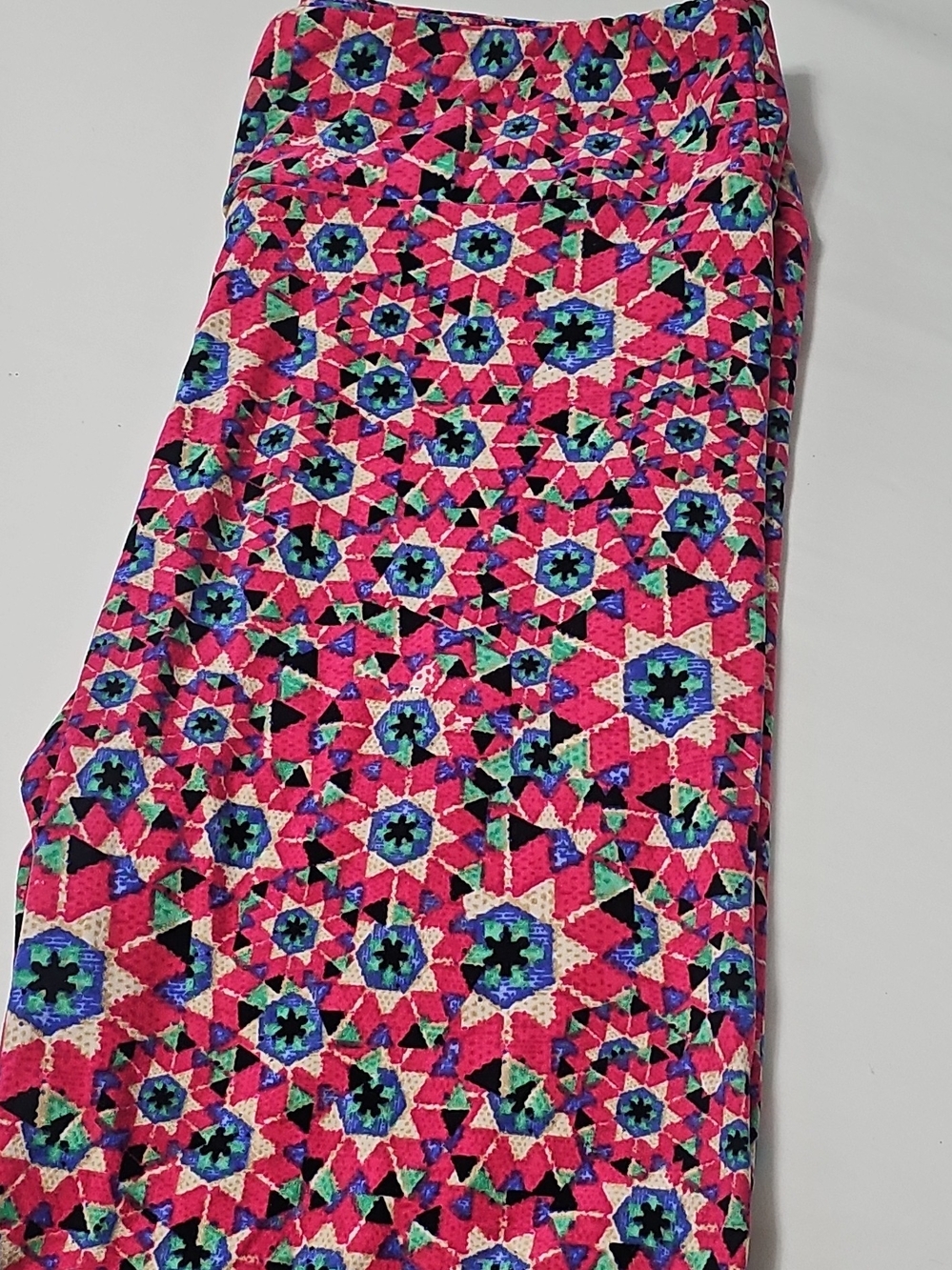 LuLaRoe Pink Geometric Print Leggings